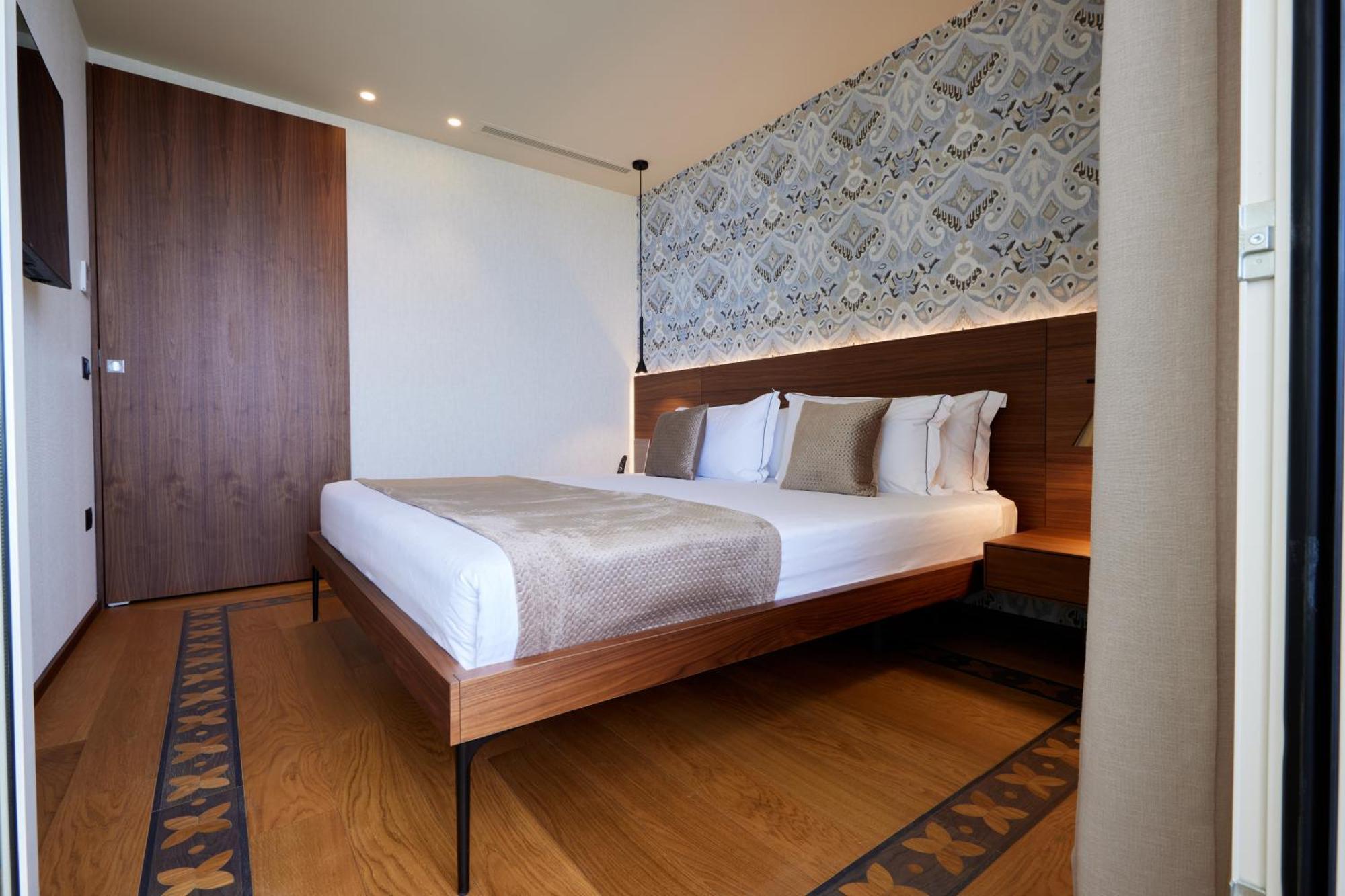 Vlorë Valis Luxury Hotel מראה חיצוני תמונה