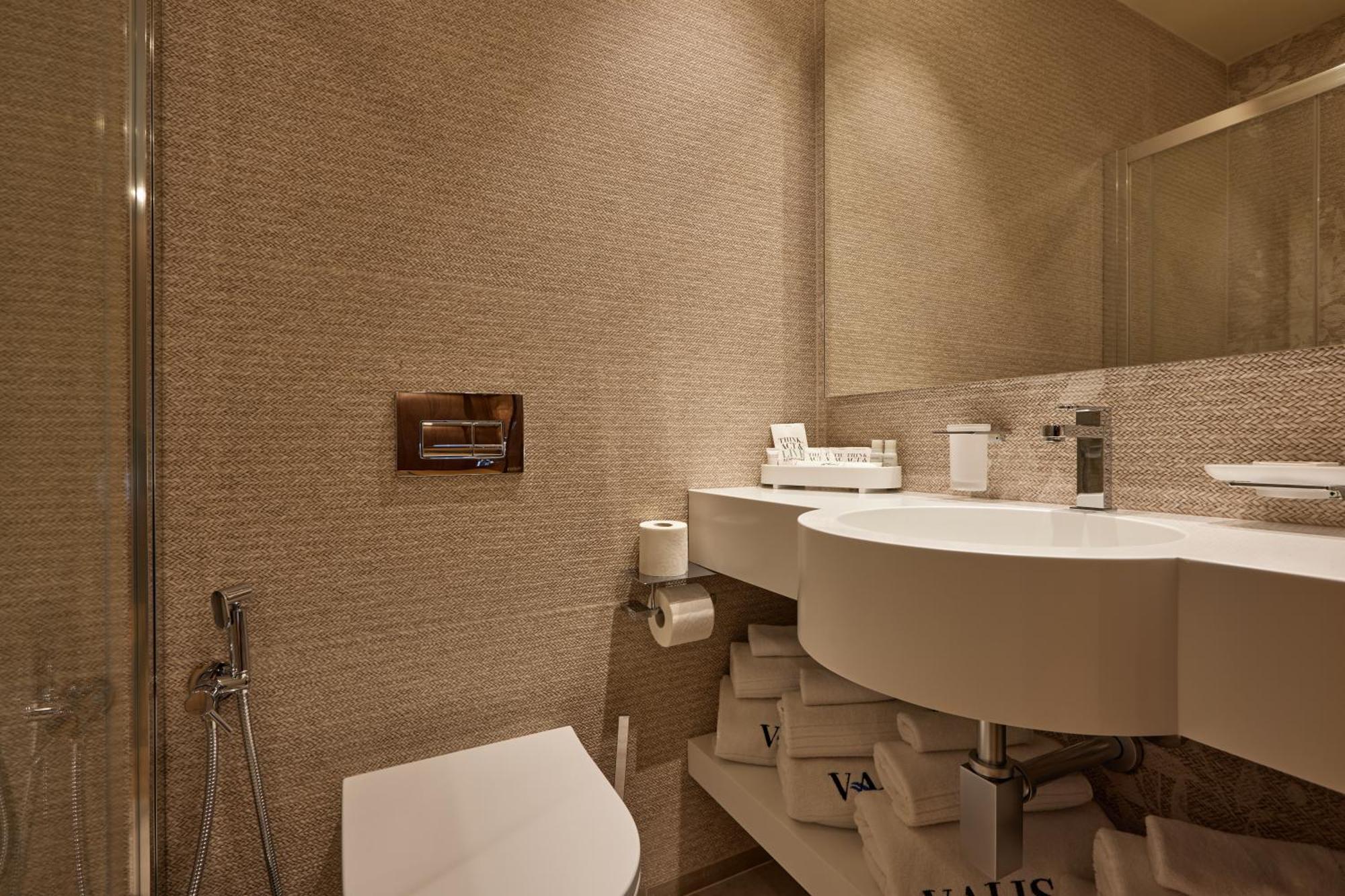 Vlorë Valis Luxury Hotel מראה חיצוני תמונה