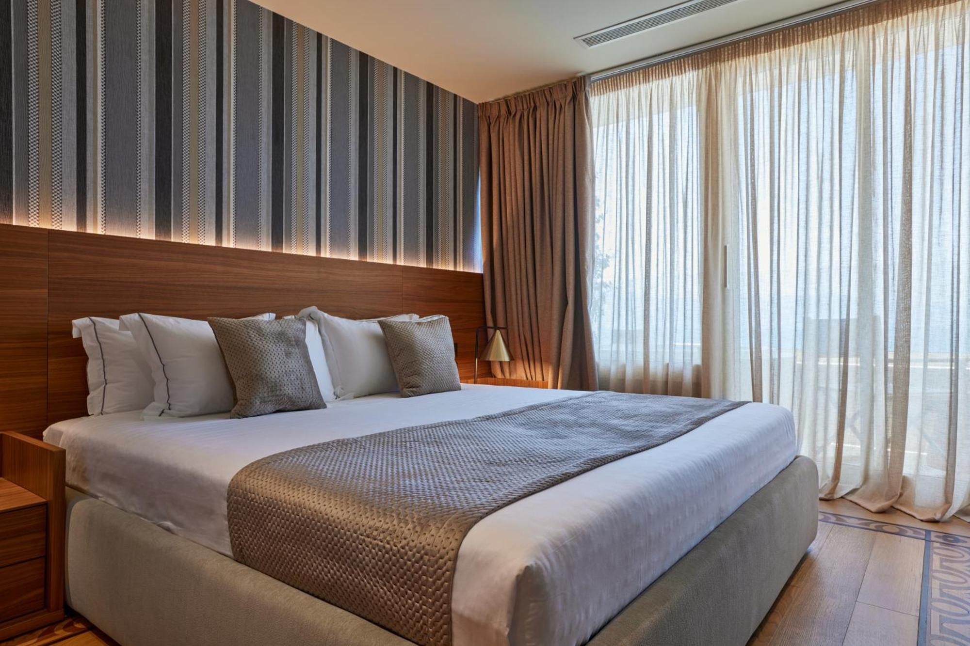 Vlorë Valis Luxury Hotel מראה חיצוני תמונה