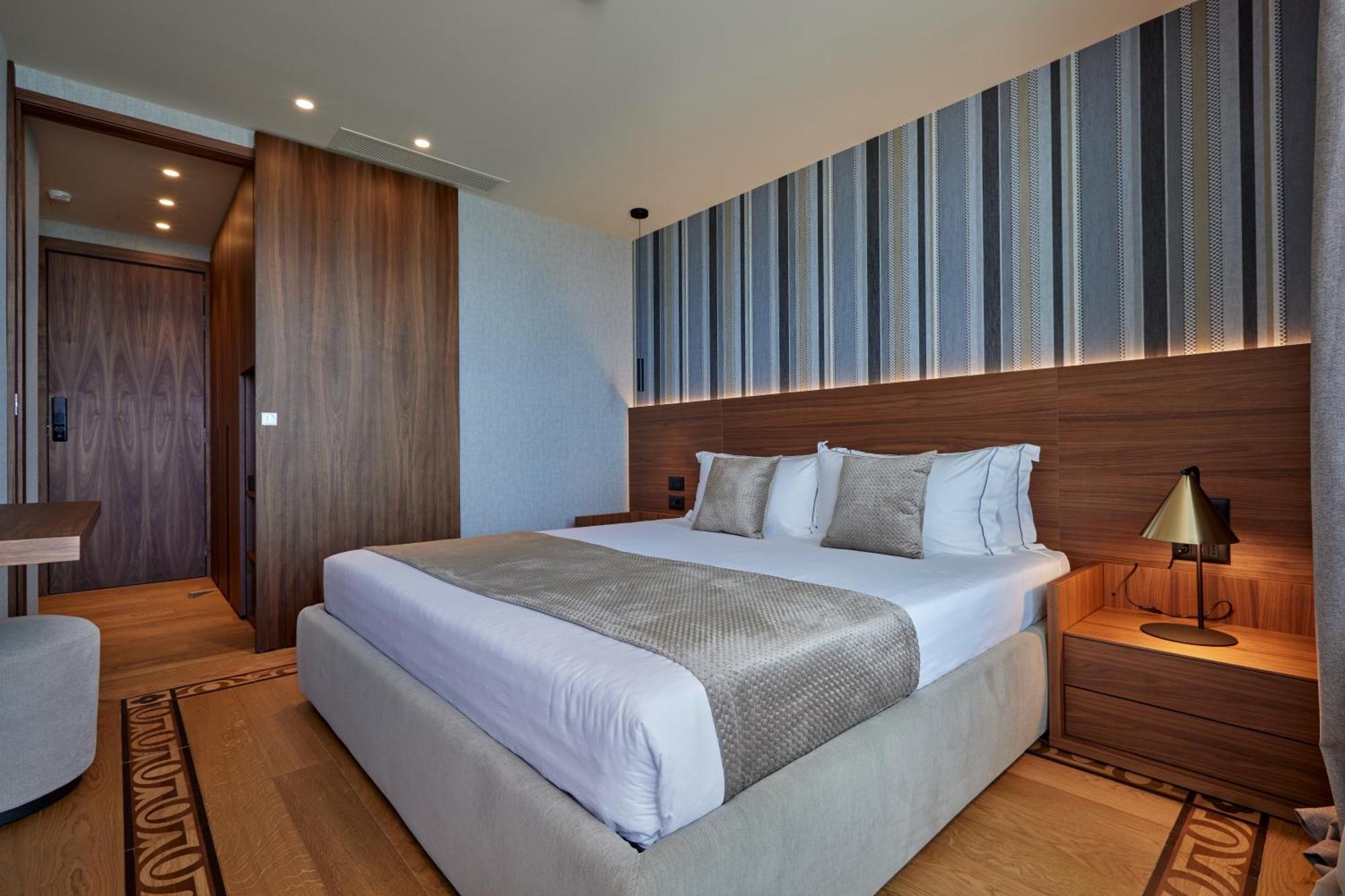 Vlorë Valis Luxury Hotel מראה חיצוני תמונה