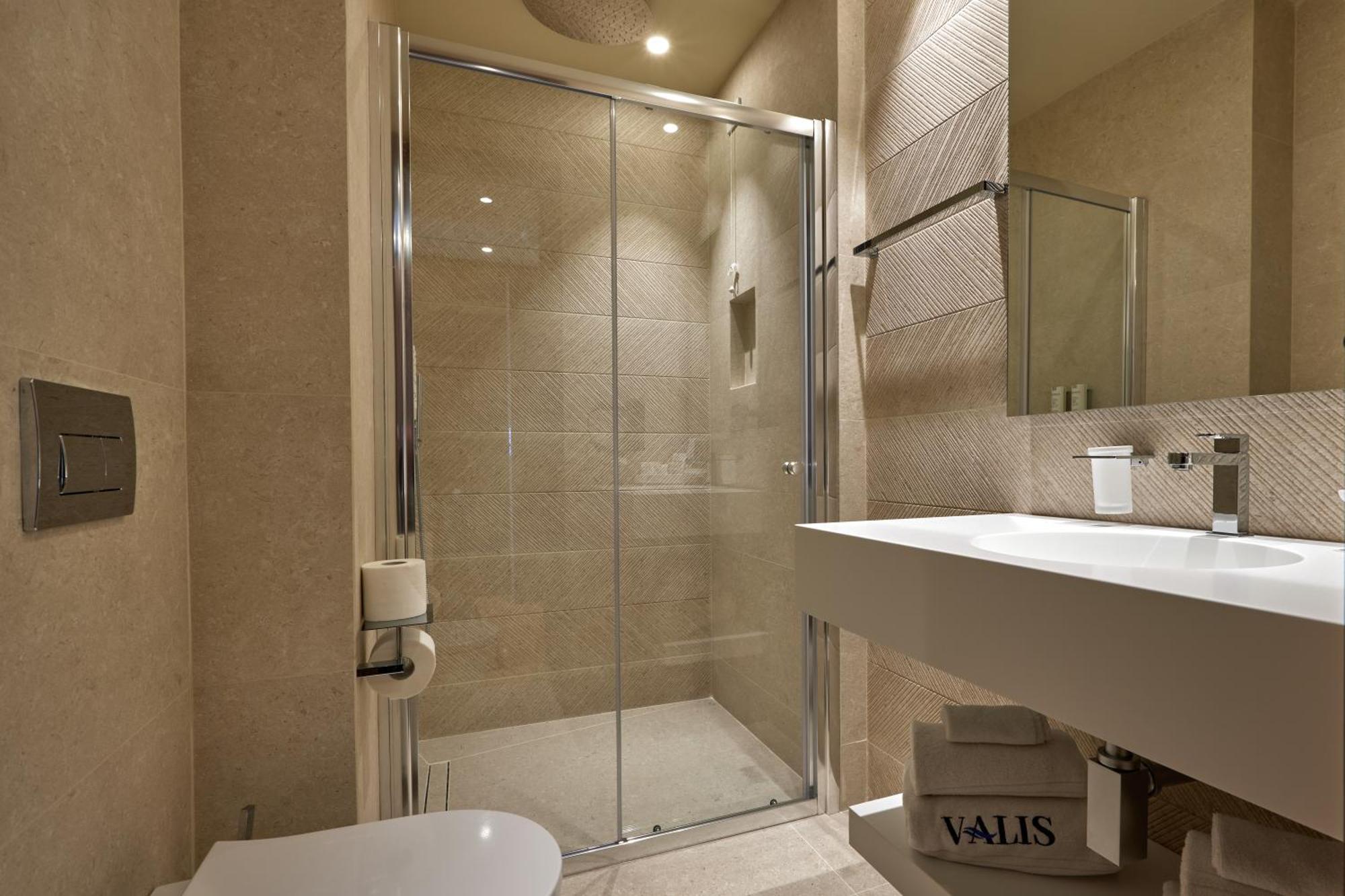 Vlorë Valis Luxury Hotel מראה חיצוני תמונה